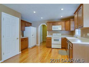 139 Rutherford Lane Stuarts Draft, VA 24477 - Photo 3 of 15 Gallery Image 3
