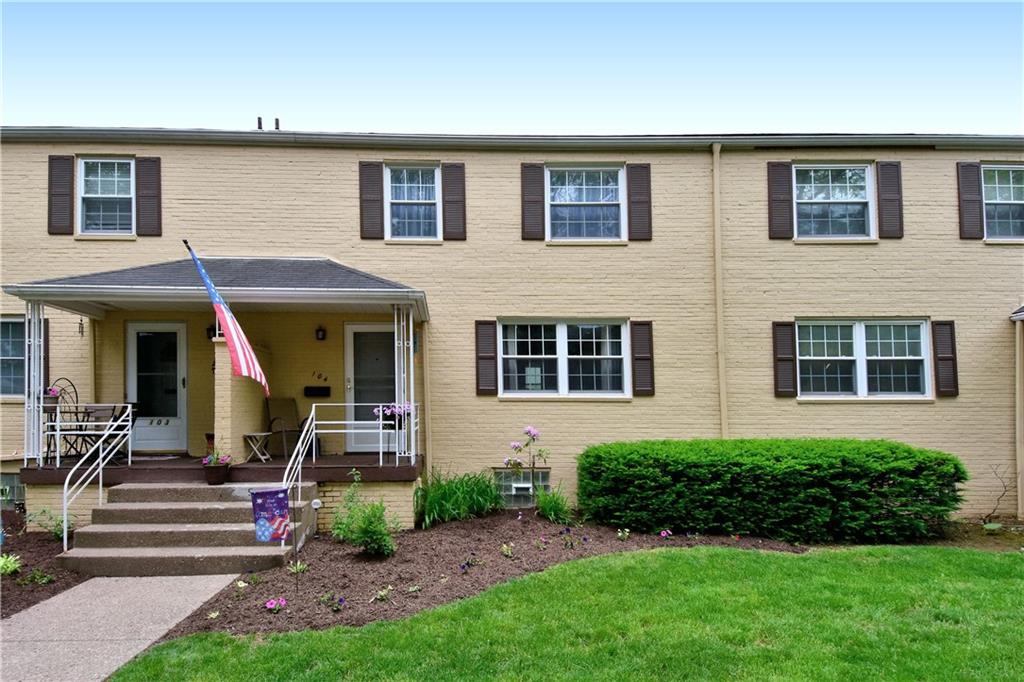 104 Raleigh Court Pittsburgh, PA 15237 - Photo 1 of 20 Gallery Image 1