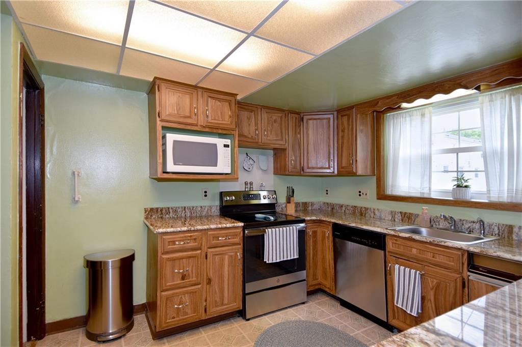 104 Raleigh Court Pittsburgh, PA 15237 - Photo 7 of 20 Gallery Image 7