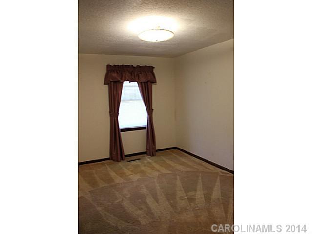 4203 Springview Drive Dallas, NC 28034 - Photo 10 of 16 Gallery Image 10