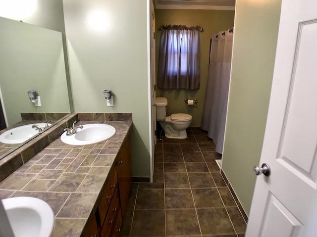 2207 Doran Road Sparta, TN 38583 - Photo 7 of 14 Bathroom