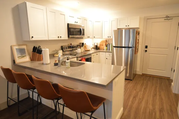 $2,300 | 5 West Dane Street, Unit 4, Beverly, MA 01915