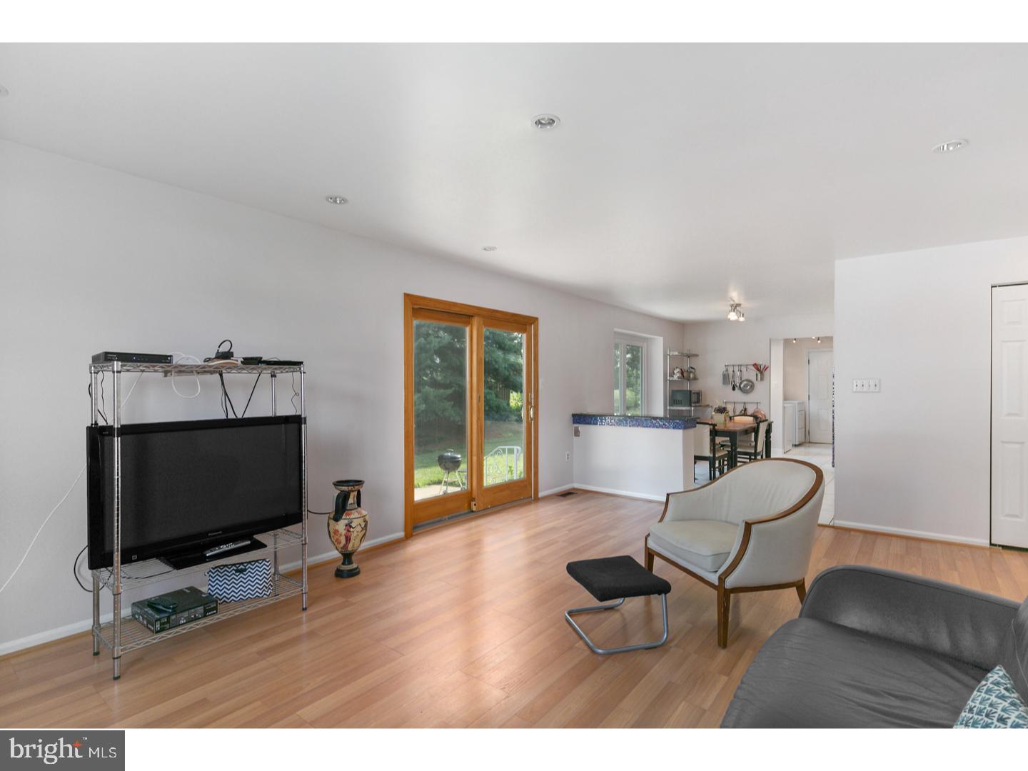 627 Chapel Road Cinnaminson, NJ 08077 - Photo 8 of 20