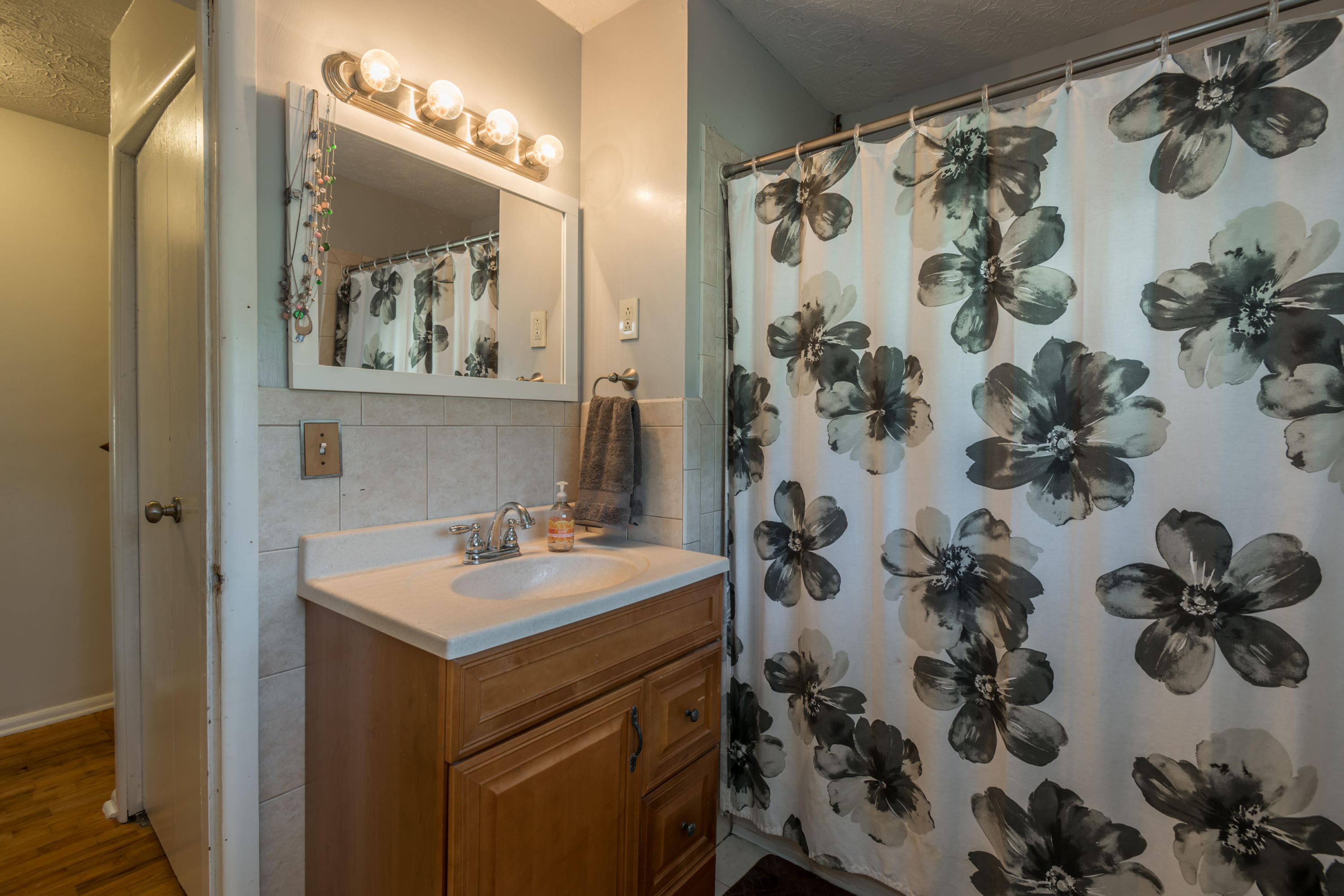 5301 Bluefield Road Knoxville, TN 37921 - Photo 15 of 28 5301BluefieldRd-14