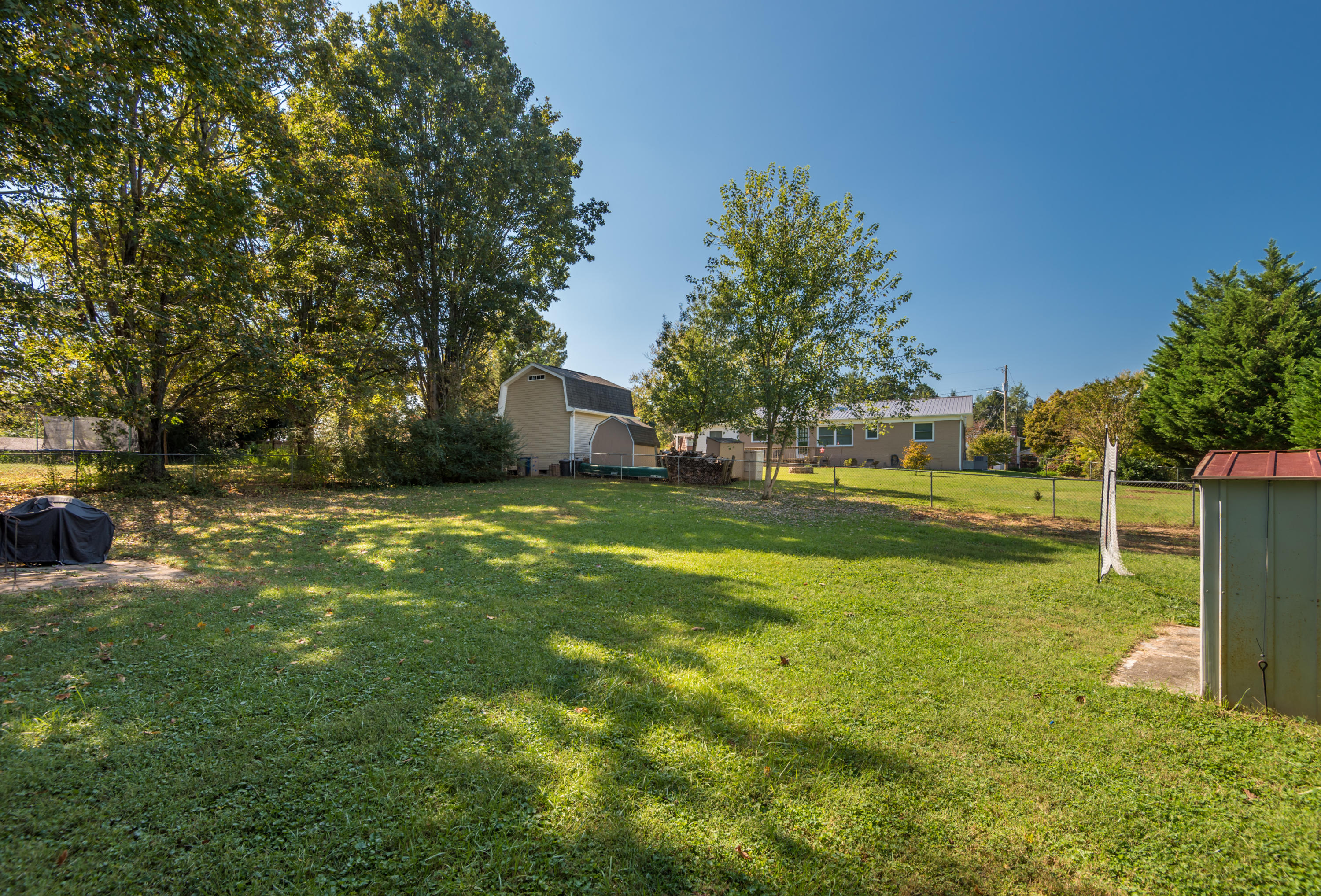 5301 Bluefield Road Knoxville, TN 37921 - Photo 26 of 28 5301BluefieldRd-23