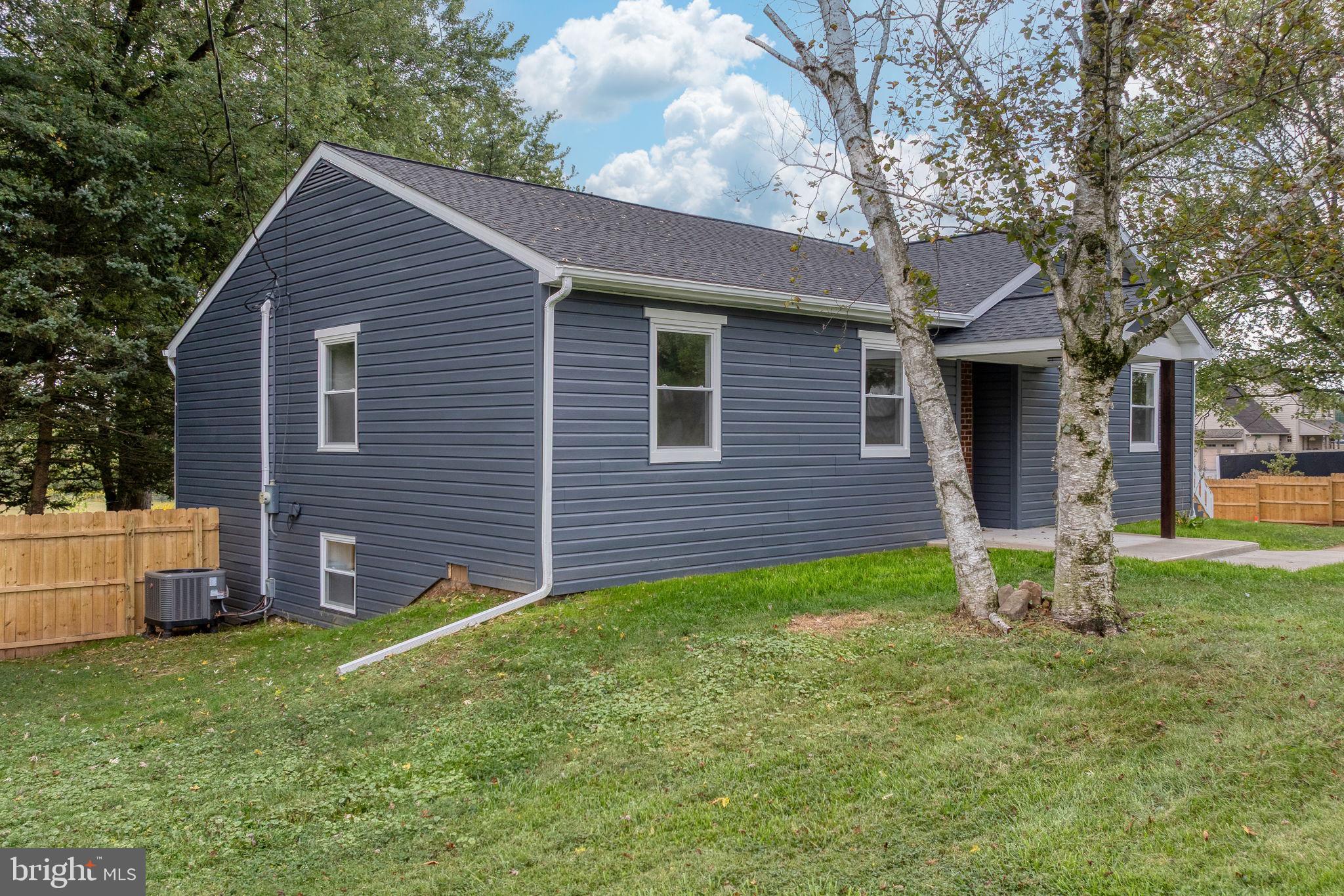 229 Cider Press Road Manheim, PA 17545 - Photo 3 of 47 a backyard of a house with seating space