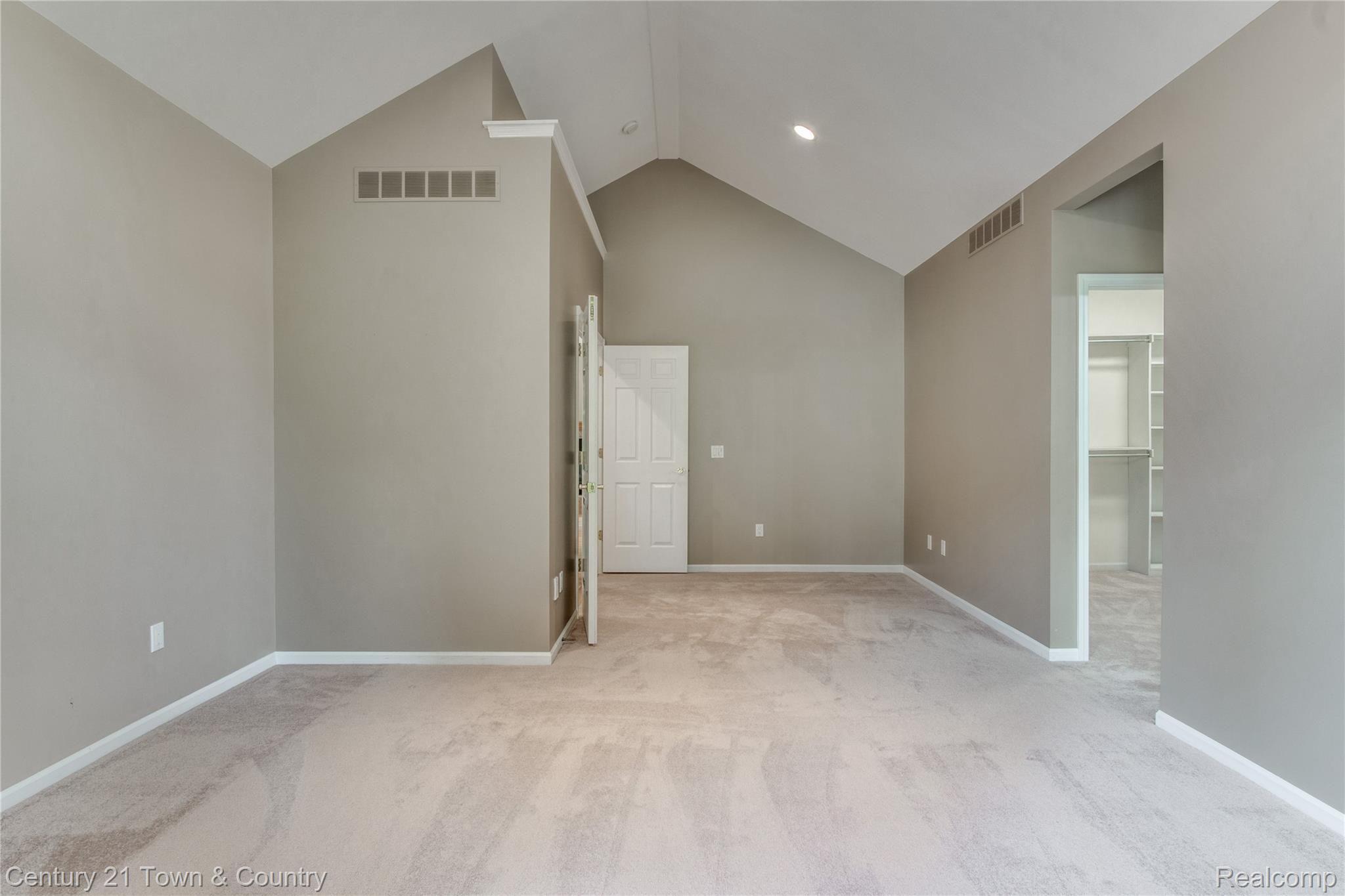 1116 Blue Ridge Drive Clarkston, MI 48348 - Photo 23 of 54 Interiors (22 of 42).jpg