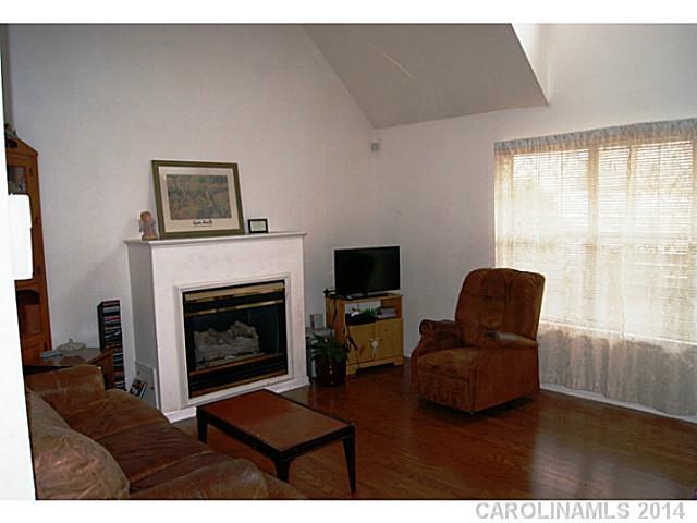 6207 Sullins Road Charlotte, NC 28214 - Photo 4 of 10