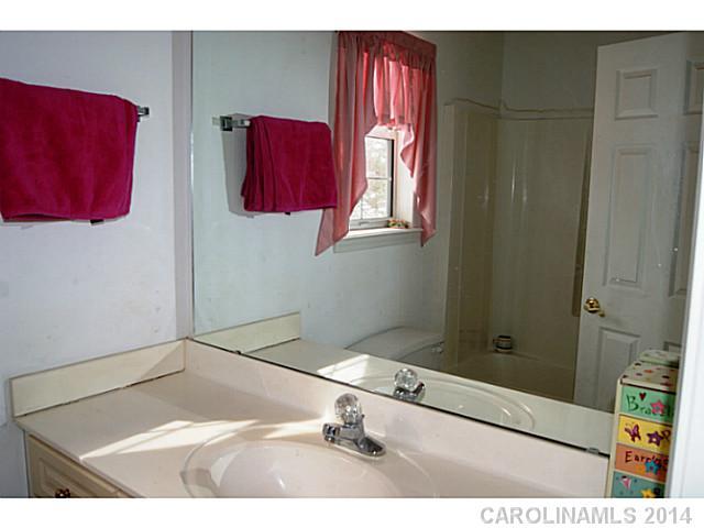 6207 Sullins Road Charlotte, NC 28214 - Photo 7 of 10