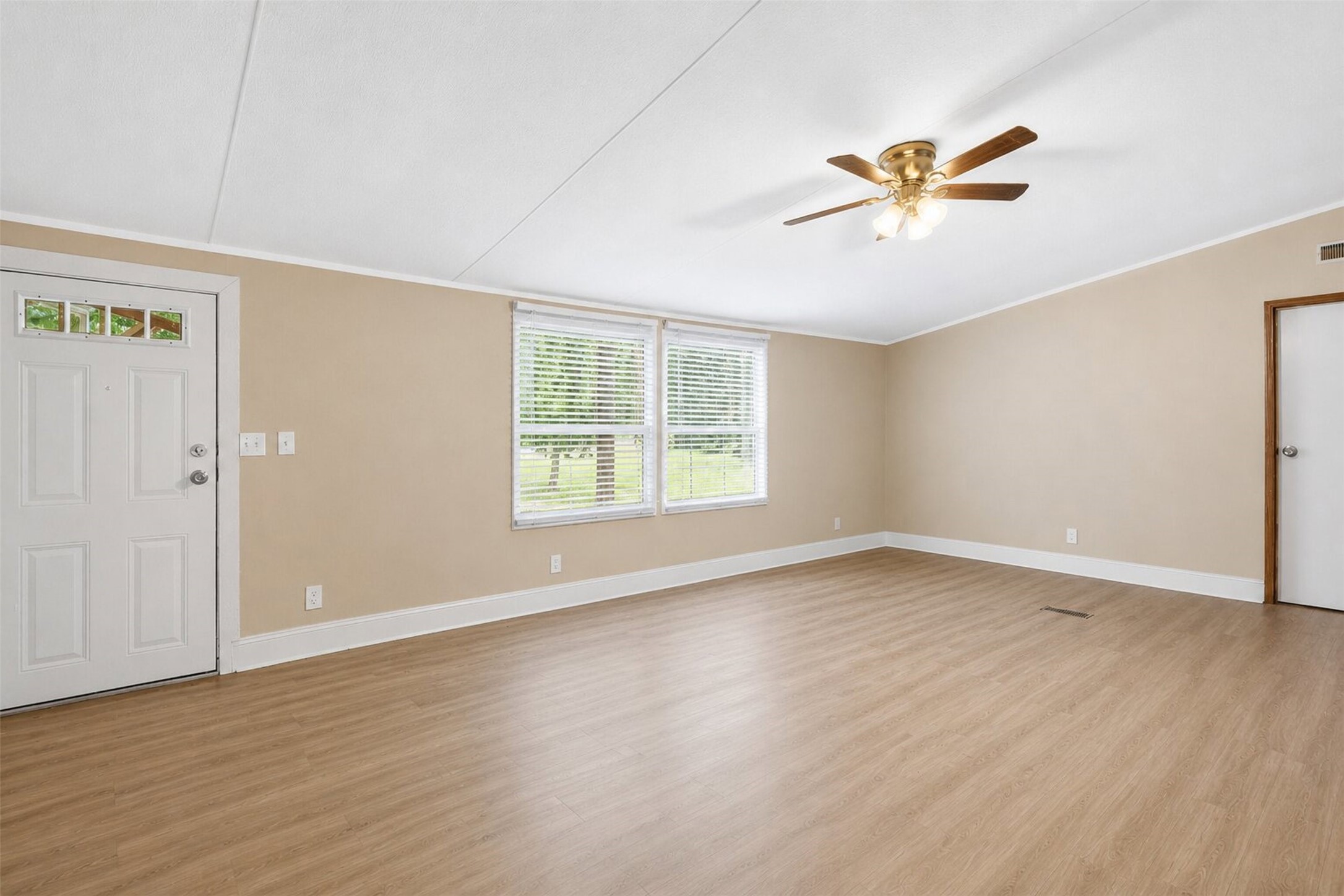 15648 South Tram Road Splendora, TX 77372 - Photo 7 of 33