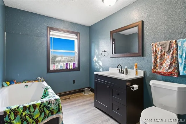 $399,000 | 749 Hwy D, Kaiser, MO 65047