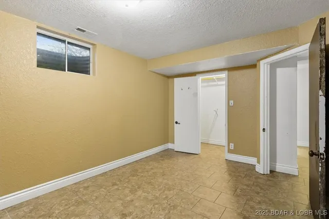 $399,000 | 749 Hwy D, Kaiser, MO 65047