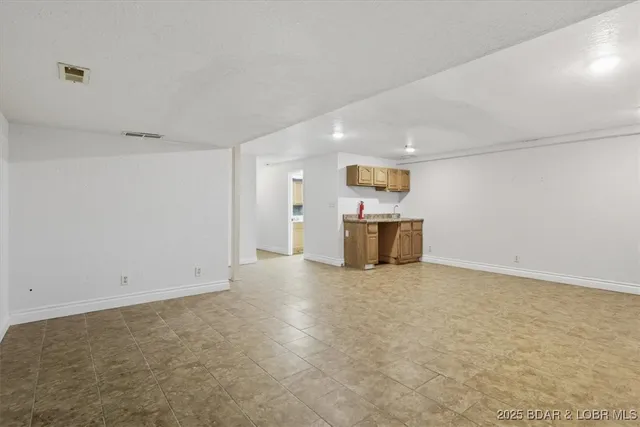 $399,000 | 749 Hwy D, Kaiser, MO 65047