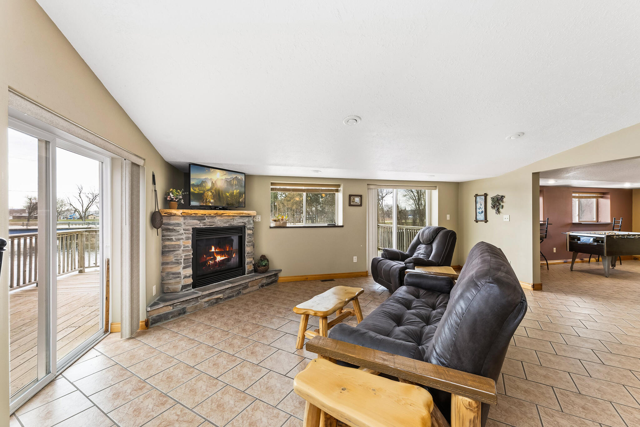 141 Mill Road Blair, WI 54616 - Photo 5 of 42 5 LIVING ROOM