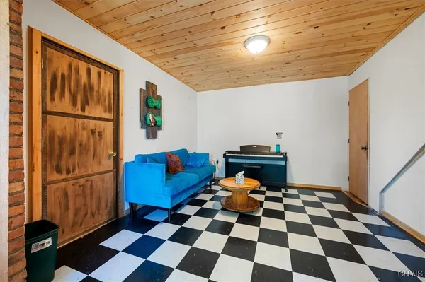 $205,000 | 5927-46 46th, Durhamville, NY 13054