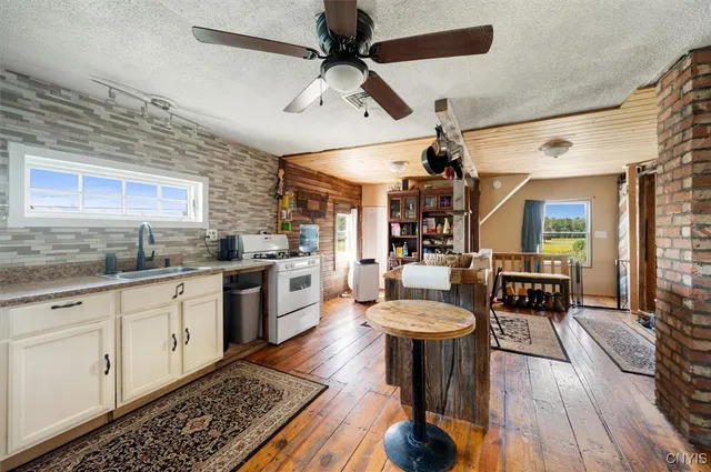 $195,000 | 5927-46 46th, Durhamville, NY 13054