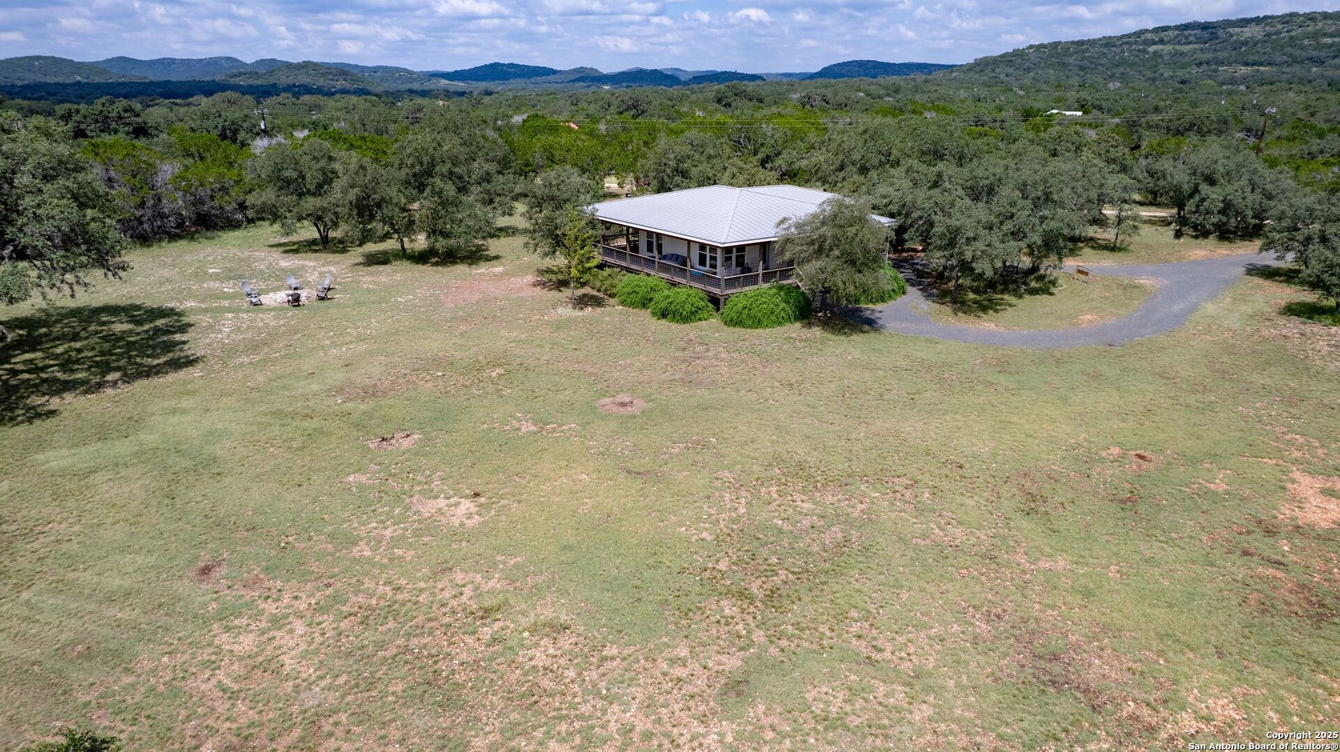 565 Loop Road Uvalde, TX 78801 - Photo 39 of 78 a view of a outdoor space with mountain view