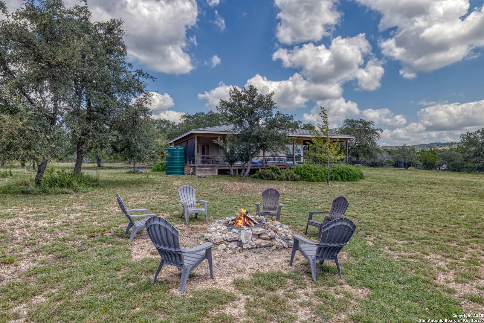 565 Loop Road Uvalde, TX 78801 - Photo 10 of 78