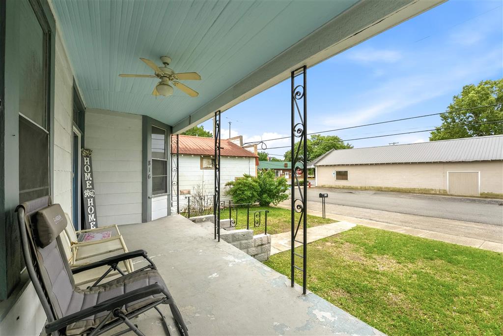 816 5th Avenue Kinder, LA 70648 - Photo 3 of 10