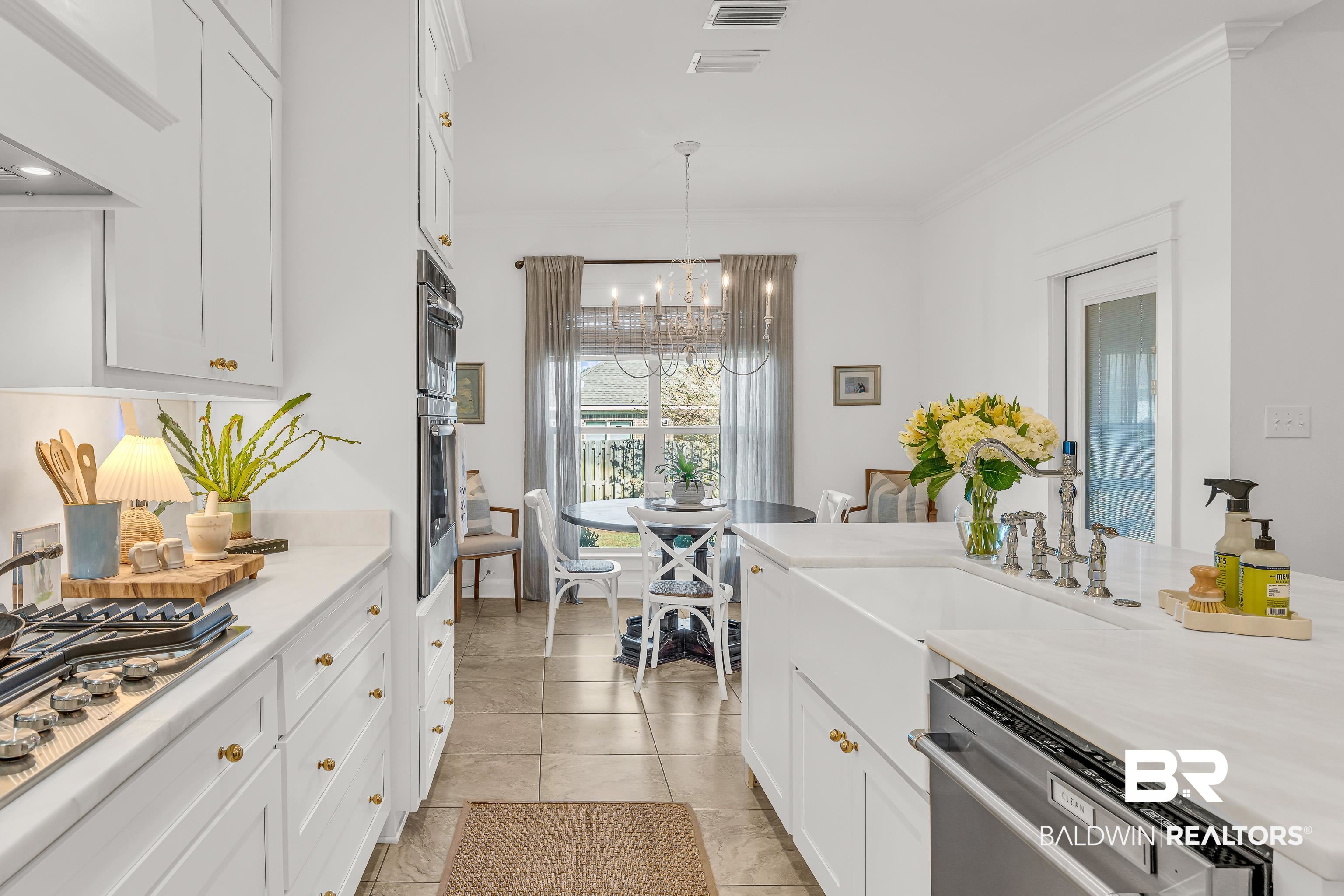 243 Hawthorne Circle Fairhope, AL 36532 - Photo 12 of 37 Under Cabinet Lighting