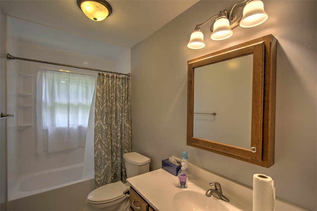 4133 Buckingham Drive Decatur, IL 62526 - Photo 16 of 28
