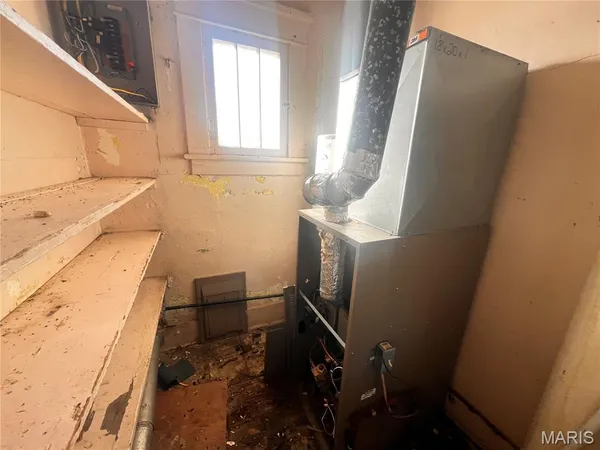 $25,000 | 1001 North Poplar Street, Centralia, IL 62801