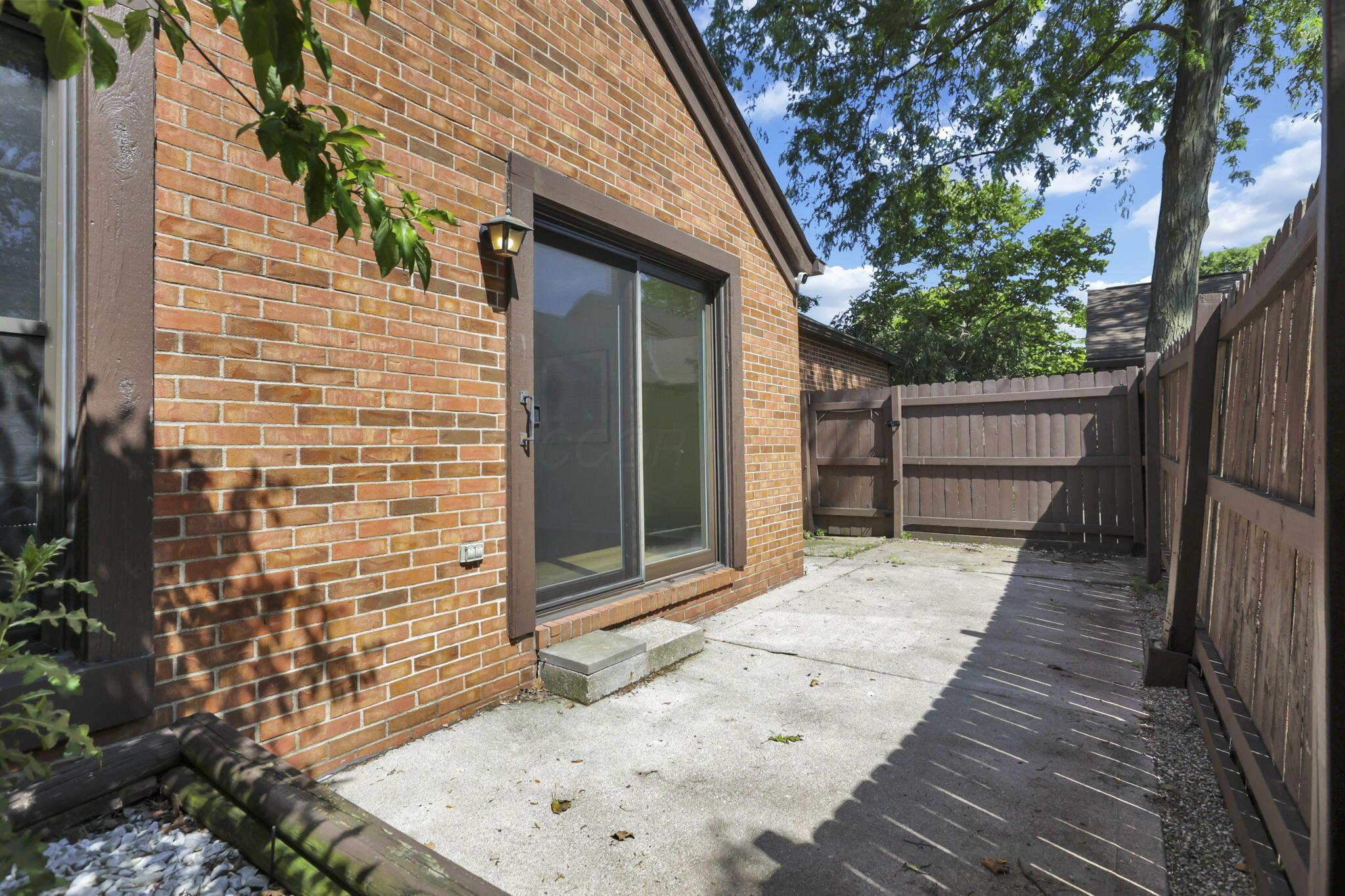 2160 Coach Road North, Unit 9 Columbus, OH 43220 - Photo 45 of 49