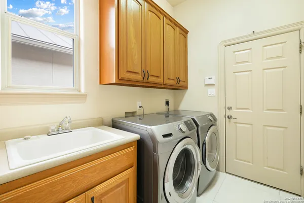 $2,750 | 18722 Calle Cierra, San Antonio, TX 78258