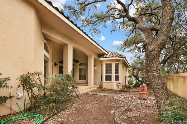 $2,750 | 18722 Calle Cierra, San Antonio, TX 78258