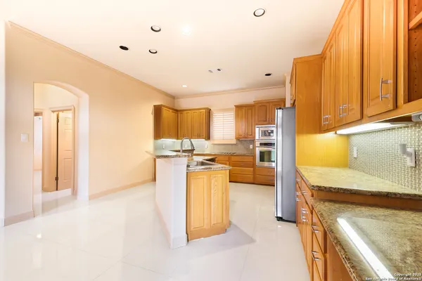 $2,750 | 18722 Calle Cierra, San Antonio, TX 78258