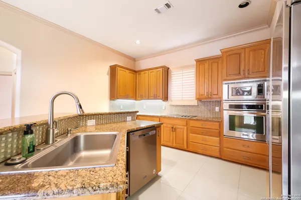 $2,750 | 18722 Calle Cierra, San Antonio, TX 78258