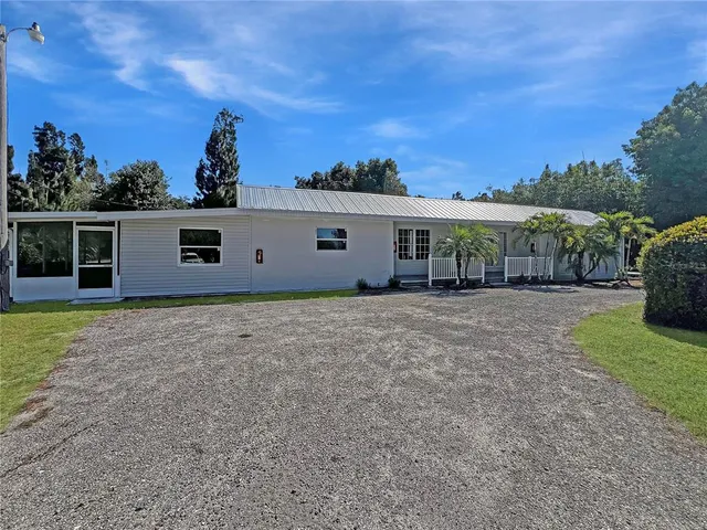 $899 | 15206 Stringfellow Road, Unit 3 & 4, Bokeelia, FL 33922