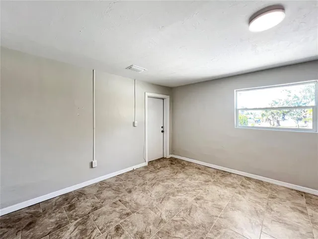 $899 | 15206 Stringfellow Road, Unit 3 & 4, Bokeelia, FL 33922