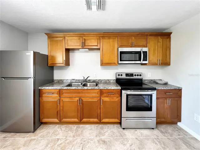 $899 | 15206 Stringfellow Road, Unit 3 & 4, Bokeelia, FL 33922