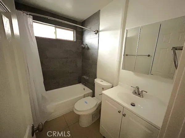 $1,695 | 37111 Cathedral Canyon Drive, Unit E, Cathedral City, CA 92234