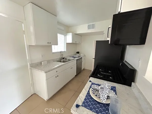 $1,695 | 37111 Cathedral Canyon Drive, Unit E, Cathedral City, CA 92234