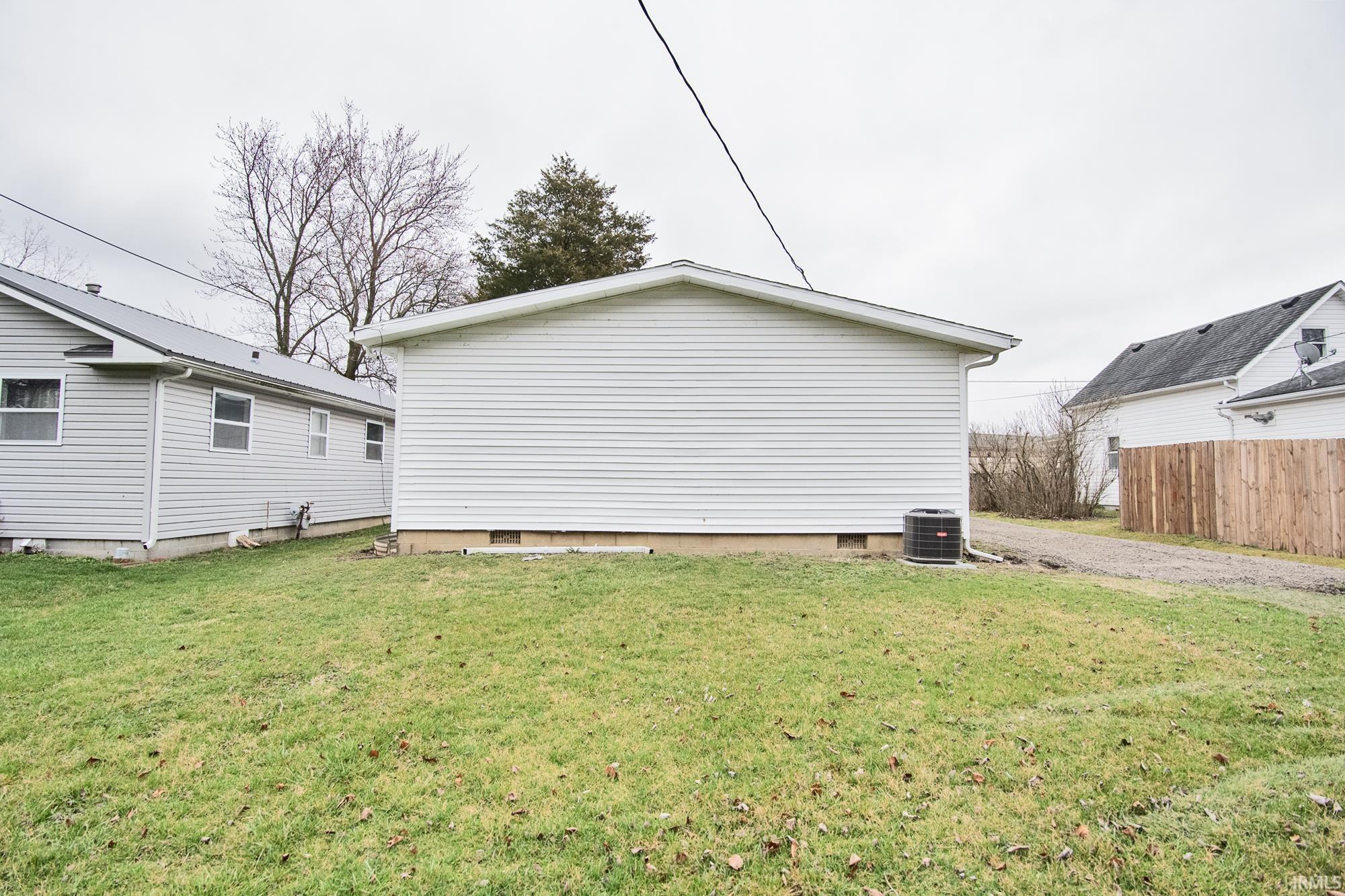1002 High Street Decatur, IN 46733 - Photo 15 of 18