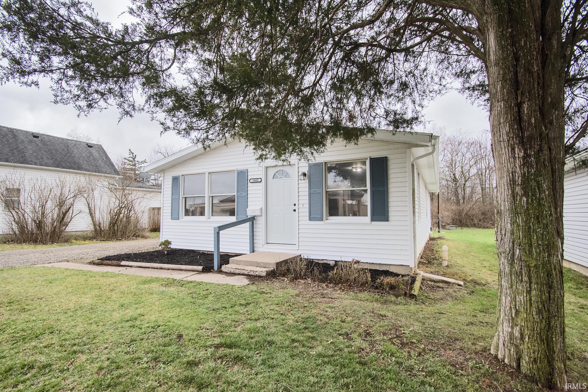 1002 High Street Decatur, IN 46733 - Photo 2 of 18