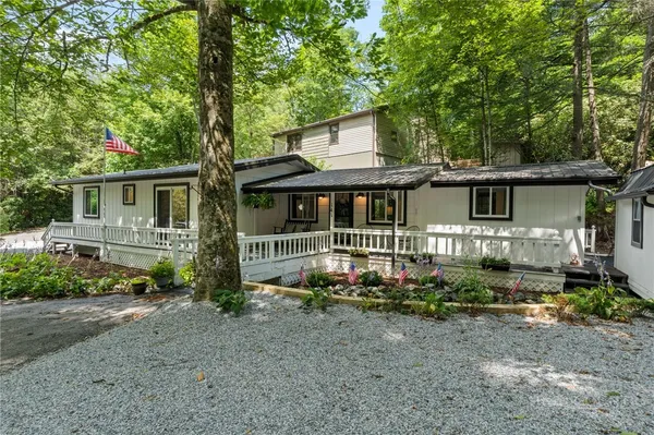 $369,900 | 141 River Hollow Road, Newland, NC 28657