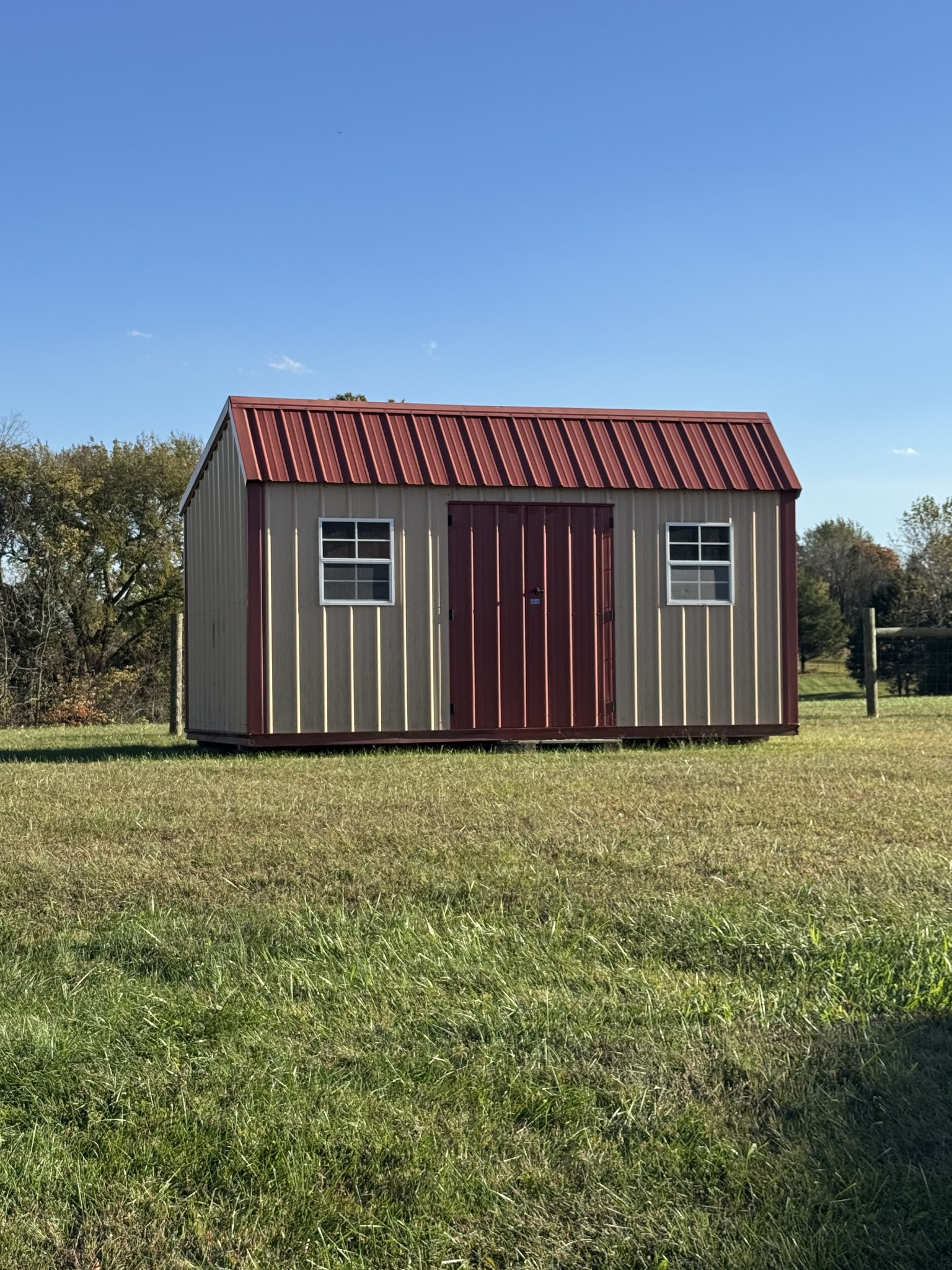 11144 Franklin Road Franklin, KY 42134 - Photo 11 of 47 a front view of a house with garden