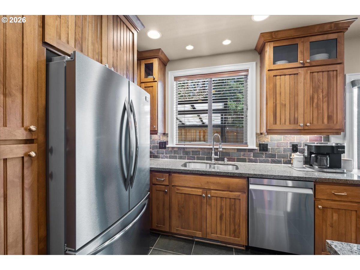 5592 Southwest Norris Terrace Beaverton, OR 97007 - Photo 12 of 31 Kitchen