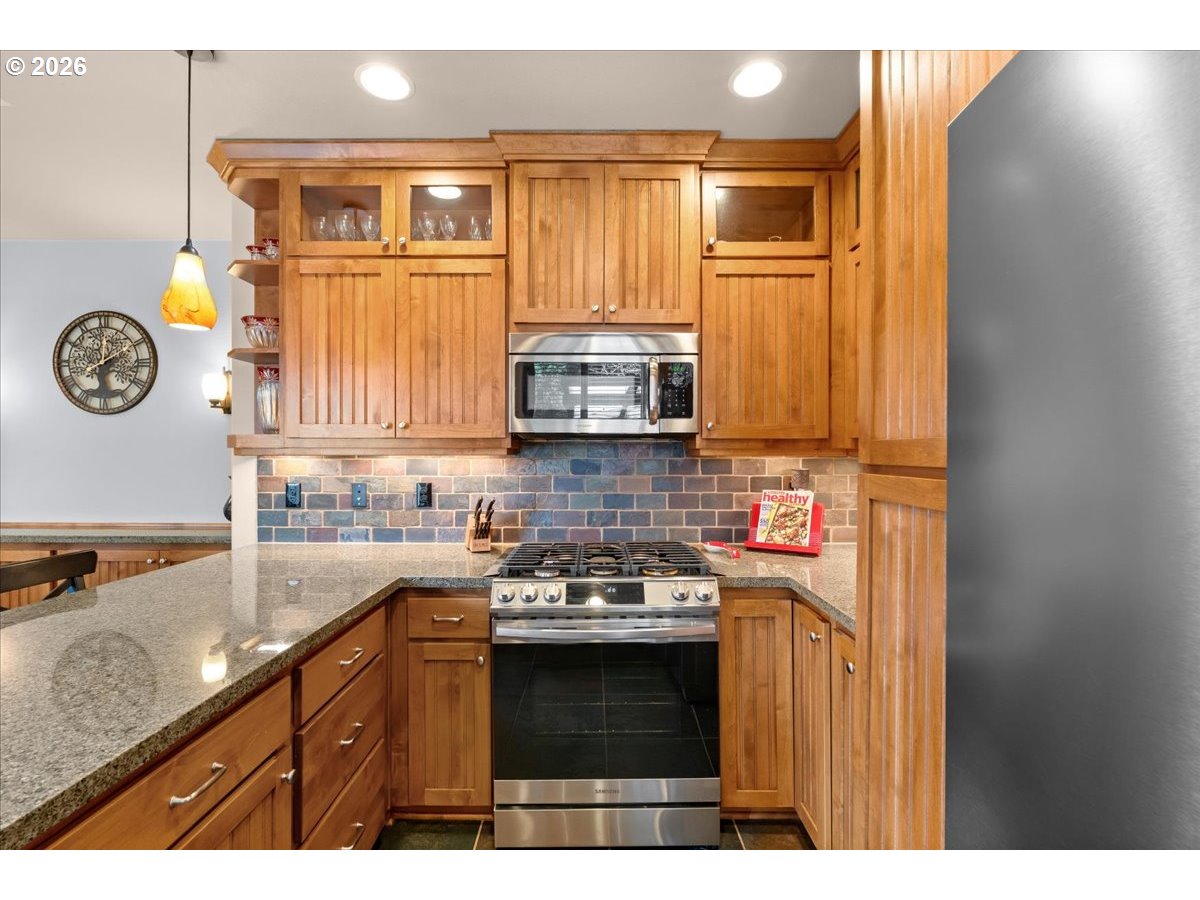 5592 Southwest Norris Terrace Beaverton, OR 97007 - Photo 13 of 31 Kitchen