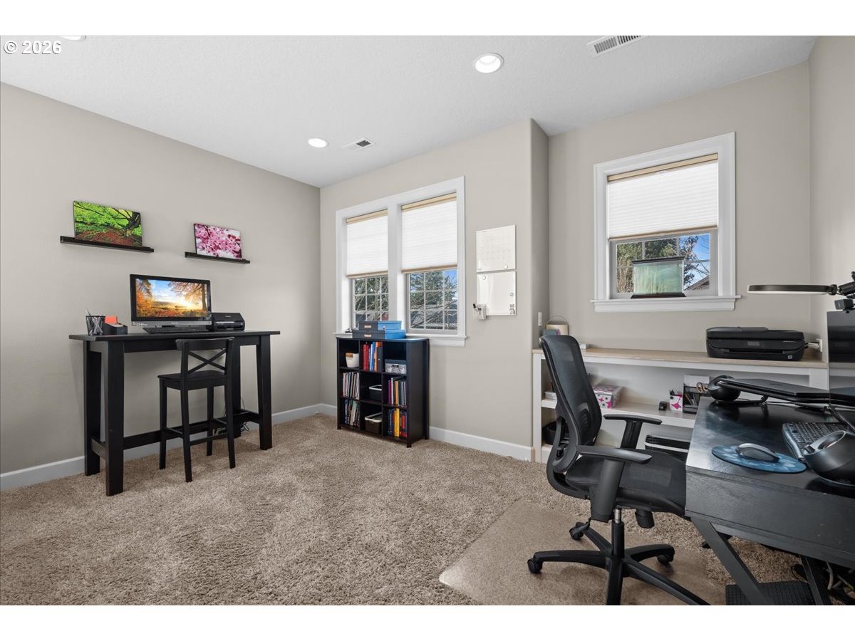 5592 Southwest Norris Terrace Beaverton, OR 97007 - Photo 20 of 31 Loft