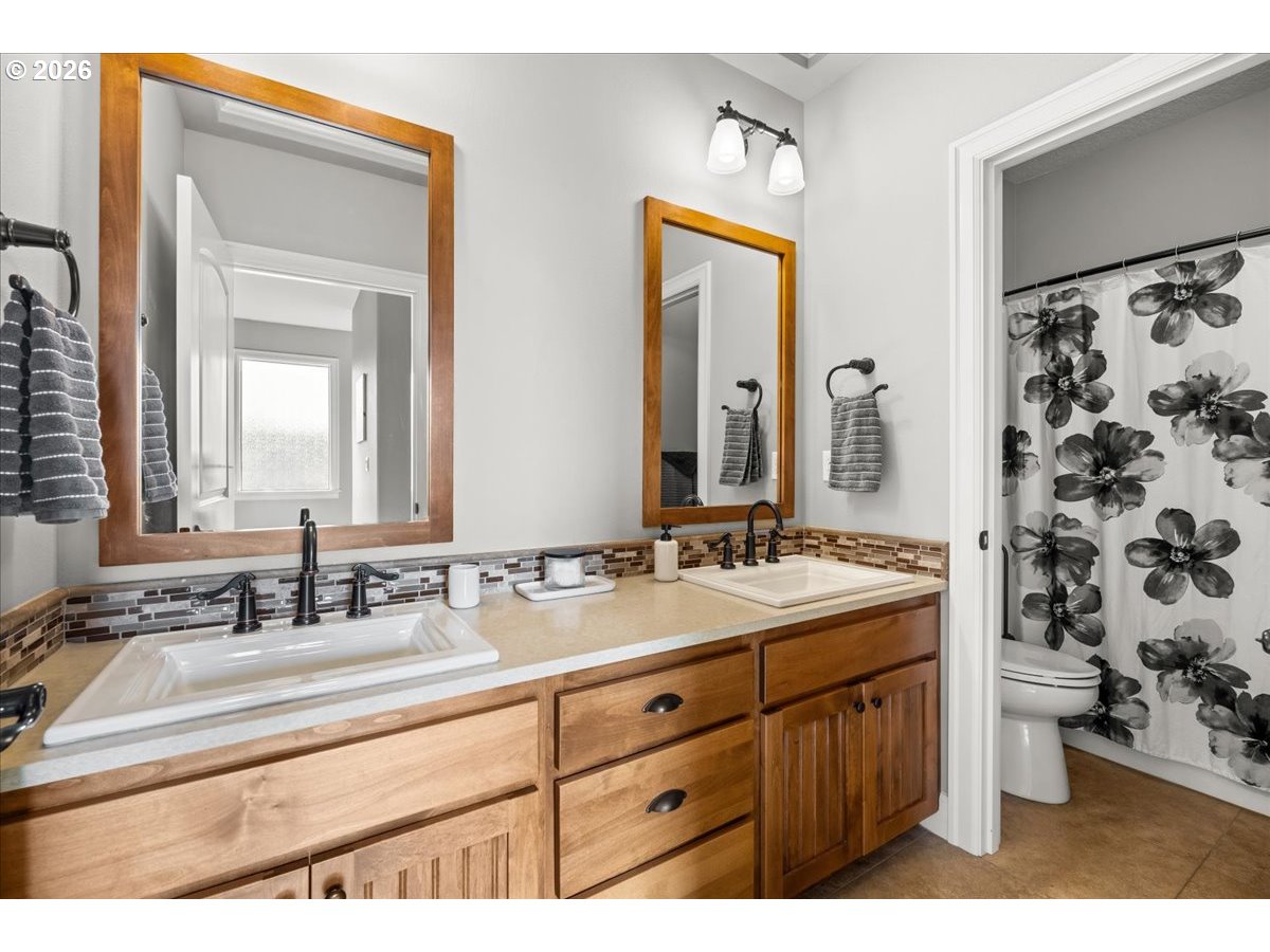 5592 Southwest Norris Terrace Beaverton, OR 97007 - Photo 24 of 31 Bathroom