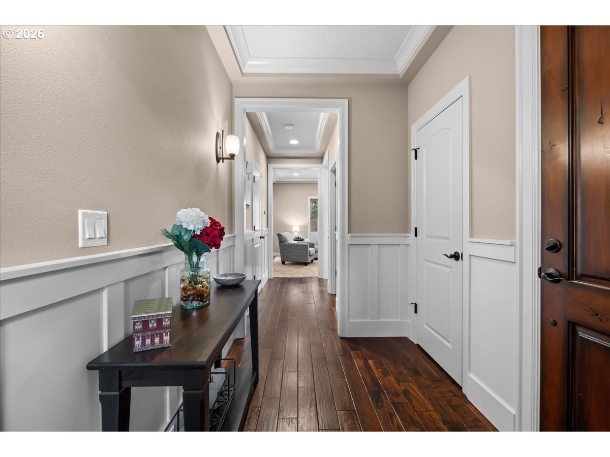 5592 Southwest Norris Terrace Beaverton, OR 97007 - Photo 7 of 31 Entrance/Foyer