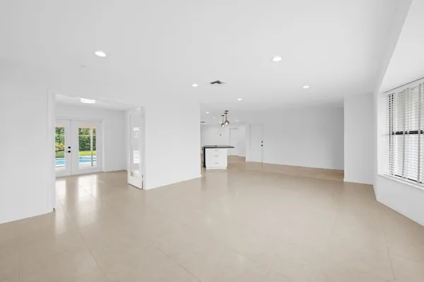$799,900 | 5660 Southwest 9th Street, Plantation, FL 33317