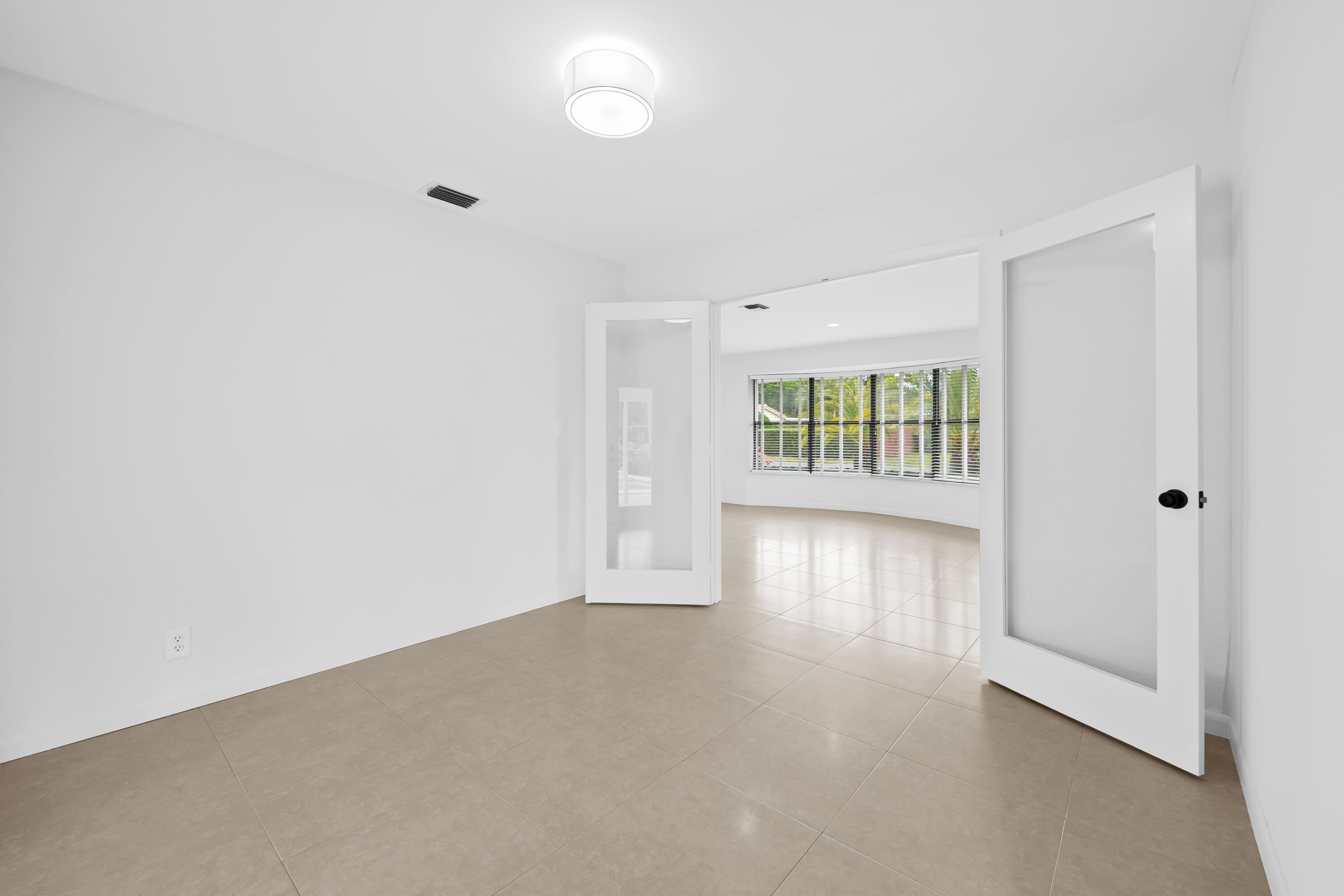 5660 Southwest 9th Street Plantation, FL 33317 - Photo 28 of 58 DSC_2101