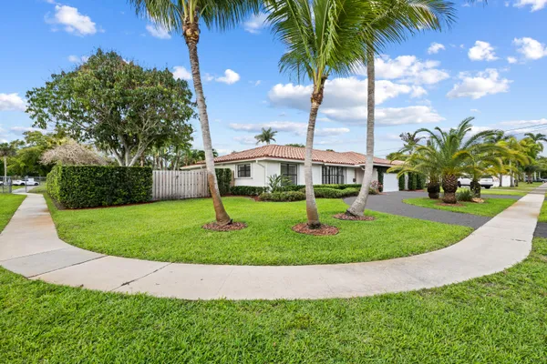 $799,900 | 5660 Southwest 9th Street, Plantation, FL 33317