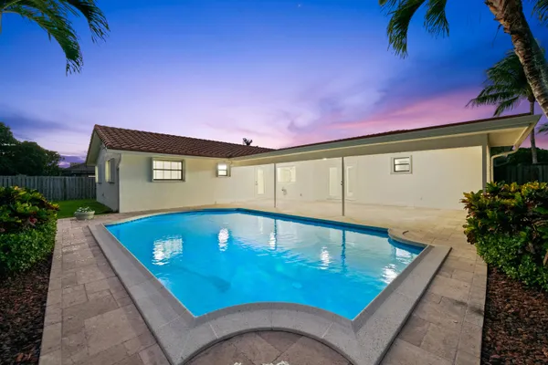 $799,900 | 5660 Southwest 9th Street, Plantation, FL 33317