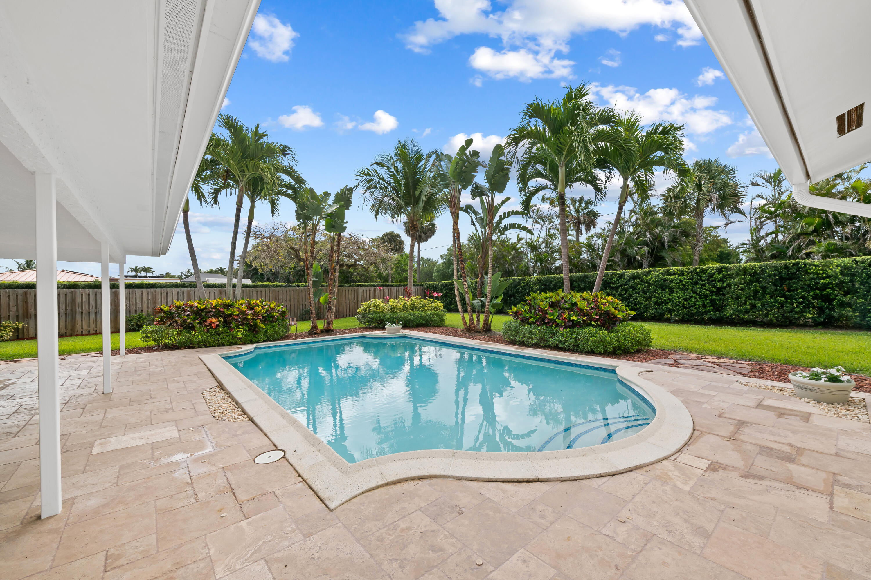 5660 Southwest 9th Street Plantation, FL 33317 - Photo 7 of 58 DSC_2027